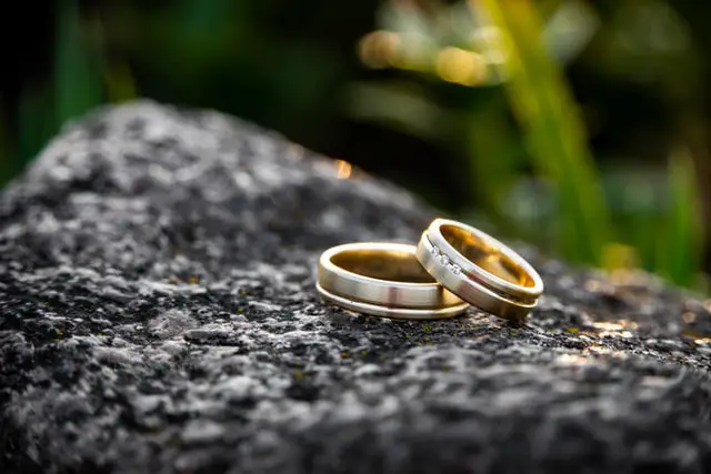 Gold Couple Rings For Engagement For The Perfect Match