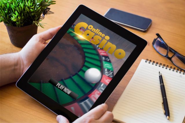 a-guide-to-playing-in-online-casinos