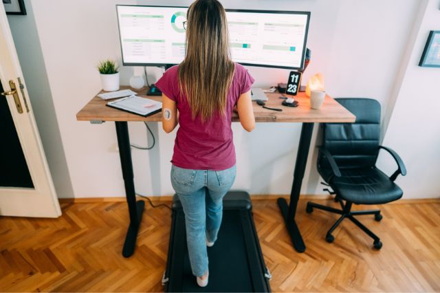 how-standing-desks-improve-posture-and-boost-productivity