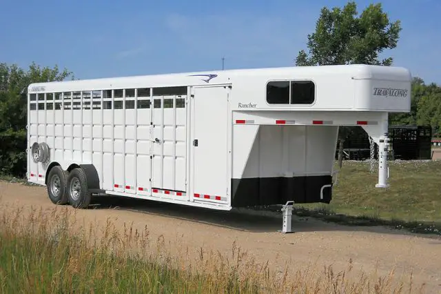 key-benefits-of-investing-in-an-enclosed-gooseneck-trailer