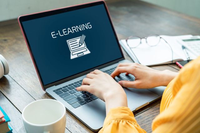 leveraging-online-learning-for-career-advancement