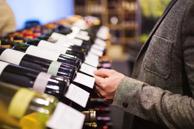 impact-of-personalized-wine-bottle-sleeves-in-the-wine-industry